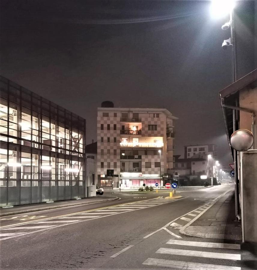 Apartmán Sleep & Fly Bgy Airport-Station-Center Bergamo Exteriér fotografie